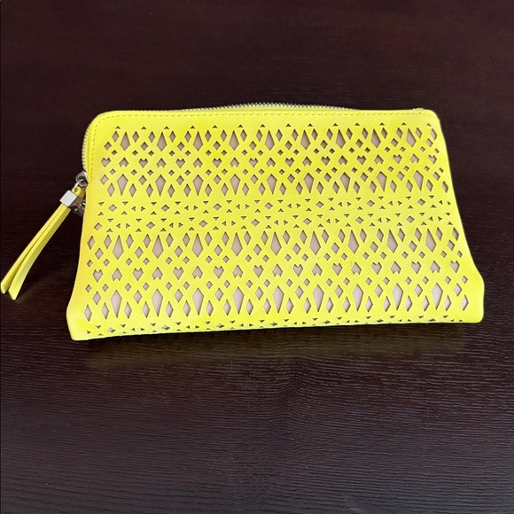 Stella and Dot Vibrant Yellow Cutout Clutch - Picture 6 of 8